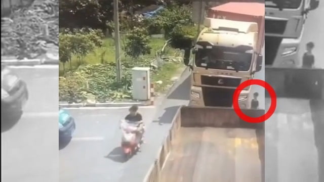 【視聴警戒】ご注意ください、今からこの子がおせんべいになります。（動画） | 閲覧注意グロ動画・衝撃映像のソルカブ