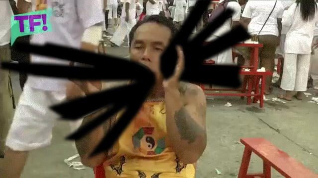 【驚愕】タイの奇祭「九皇大帝祭」で刃物を顔に突き刺し練り歩く男たち。 | 閲覧注意グロ動画・衝撃映像のソルカブ
