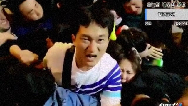 【韓国】目の前の人が圧死していく地獄の現場。これは助からんわ…。 | 閲覧注意グロ動画・衝撃映像のソルカブ