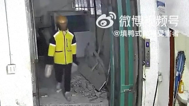 【動画】笑ってあげることで救われる中国のデリバリー配達員。  |  閲覧注意グロ動画・衝撃映像のソルカブ