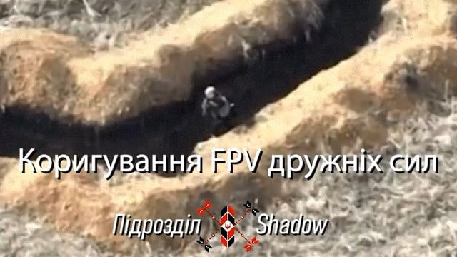 【閲覧注意】ロシア兵の首から血飛沫が空中を舞う動画、なかなかヤバい。  |  閲覧注意グロ動画・衝撃映像のソルカブ