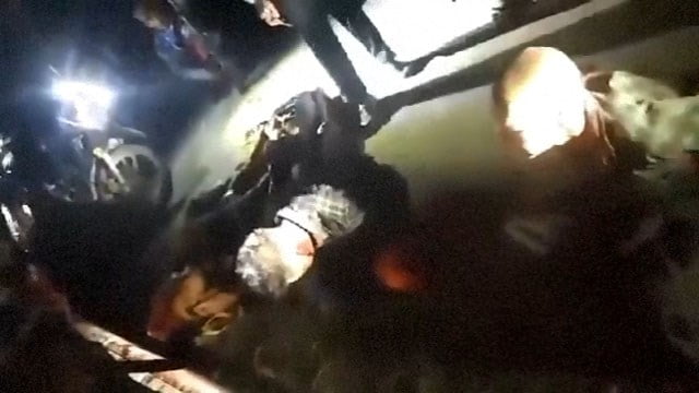 【超閲覧注意】ミャンマー「死刑前提の尋問会」続編。  |  閲覧注意グロ動画・衝撃映像のソルカブ