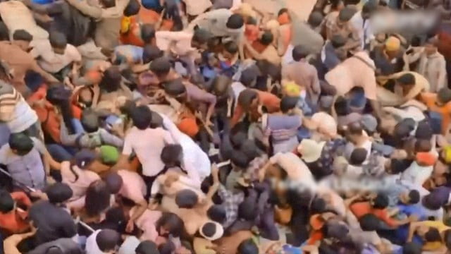 【衝撃】インド 宗教行事で116人が死亡する群集事故（動画） | 閲覧注意グロ動画・衝撃映像のソルカブ