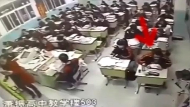 【中国】高校生が授業中に飛び降り自殺。2014年3月。  |  閲覧注意グロ動画・衝撃映像のソルカブ