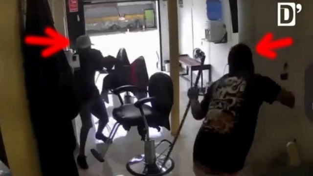 【閲覧注意】ヒットマンに棒切れ一本で立ち向かう理容師が殺害される。 | 閲覧注意グロ動画・衝撃映像のソルカブ